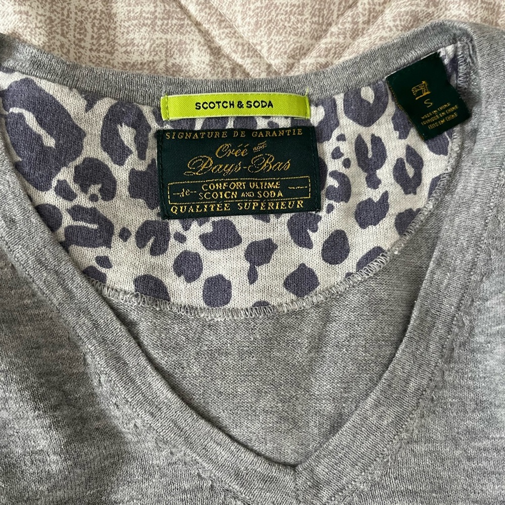 Scotch & Soda Gray V-Neck Sweatshirt with Leopard Print Lining